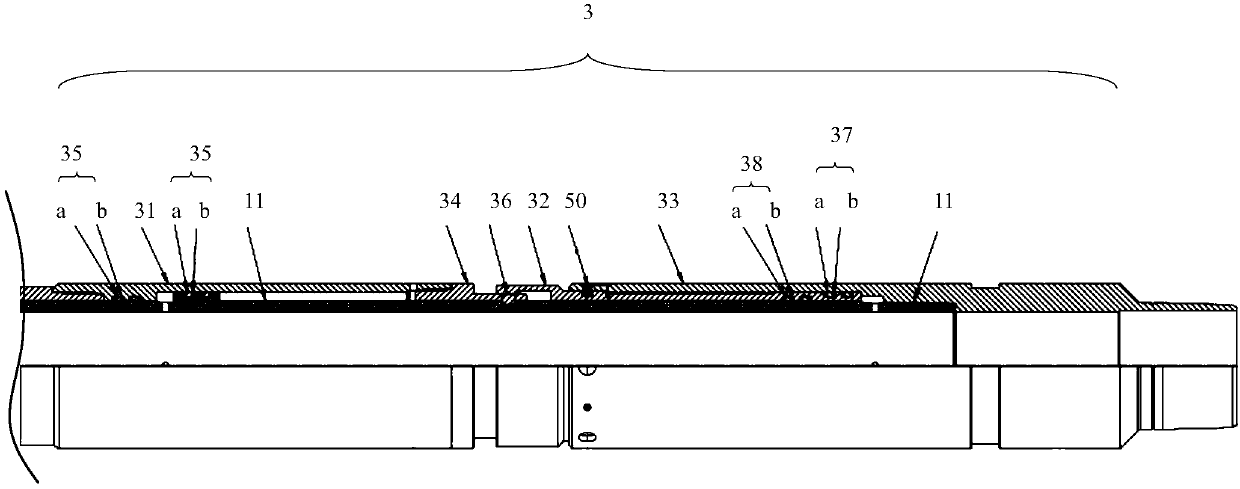 Suspension packer with full-bore low setting pressure, return plug and construction process