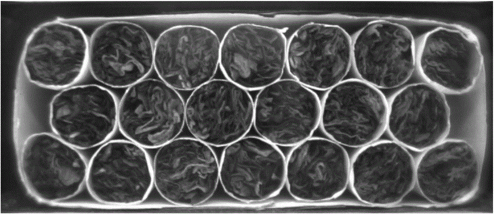 Method for automatically positioning cigarettes in mold box of cigarette packaging machine