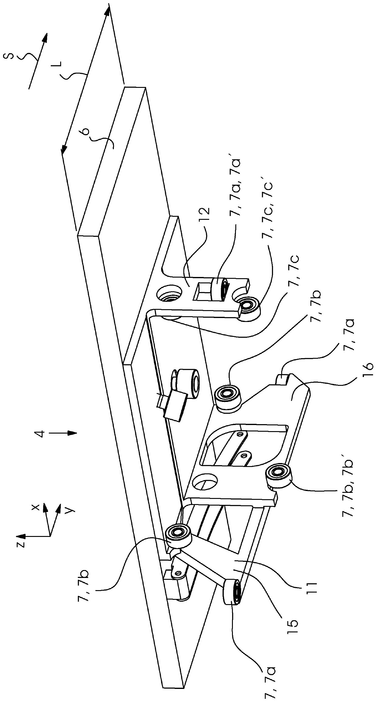 Device for transporting sheets of printing material