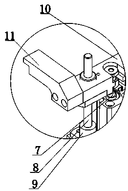 A double-drive sprocket locking device for chain conveyors