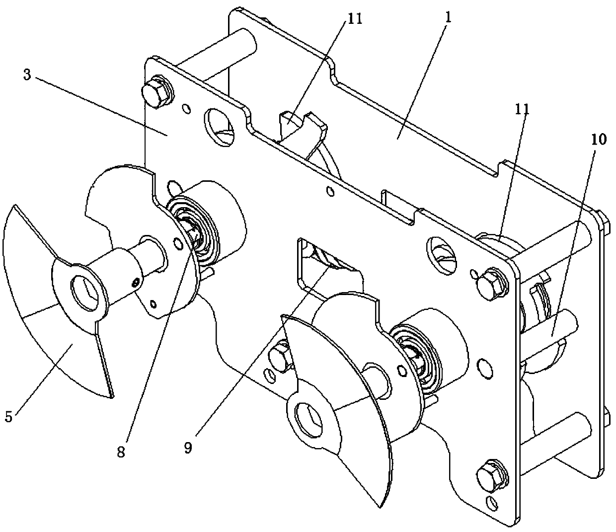 A two-way operating mechanism