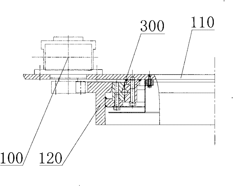 Swiveling mechanism and engineering machinery with swiveling mechanism