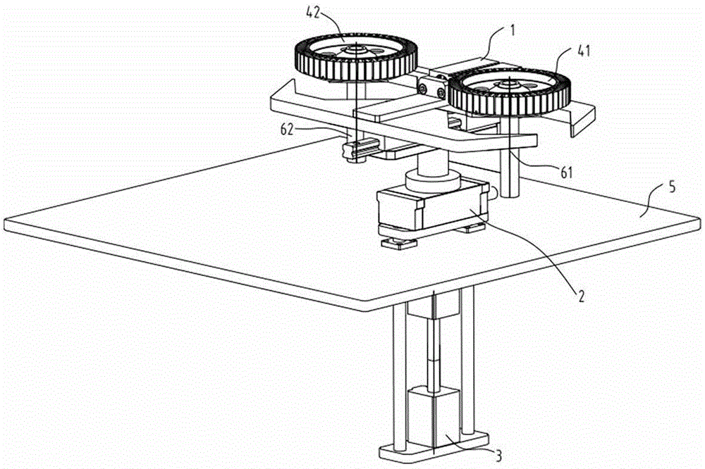 Double-station feeding and discharging device