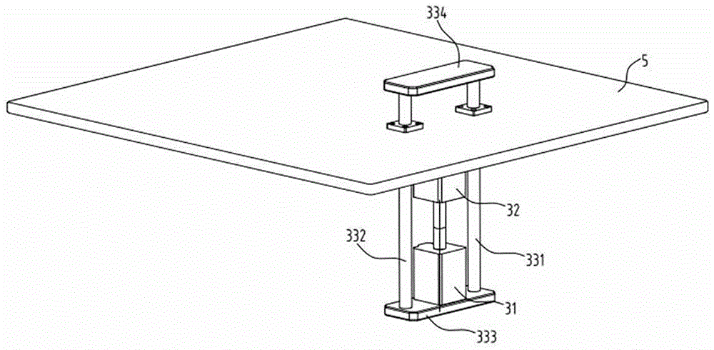 Double-station feeding and discharging device