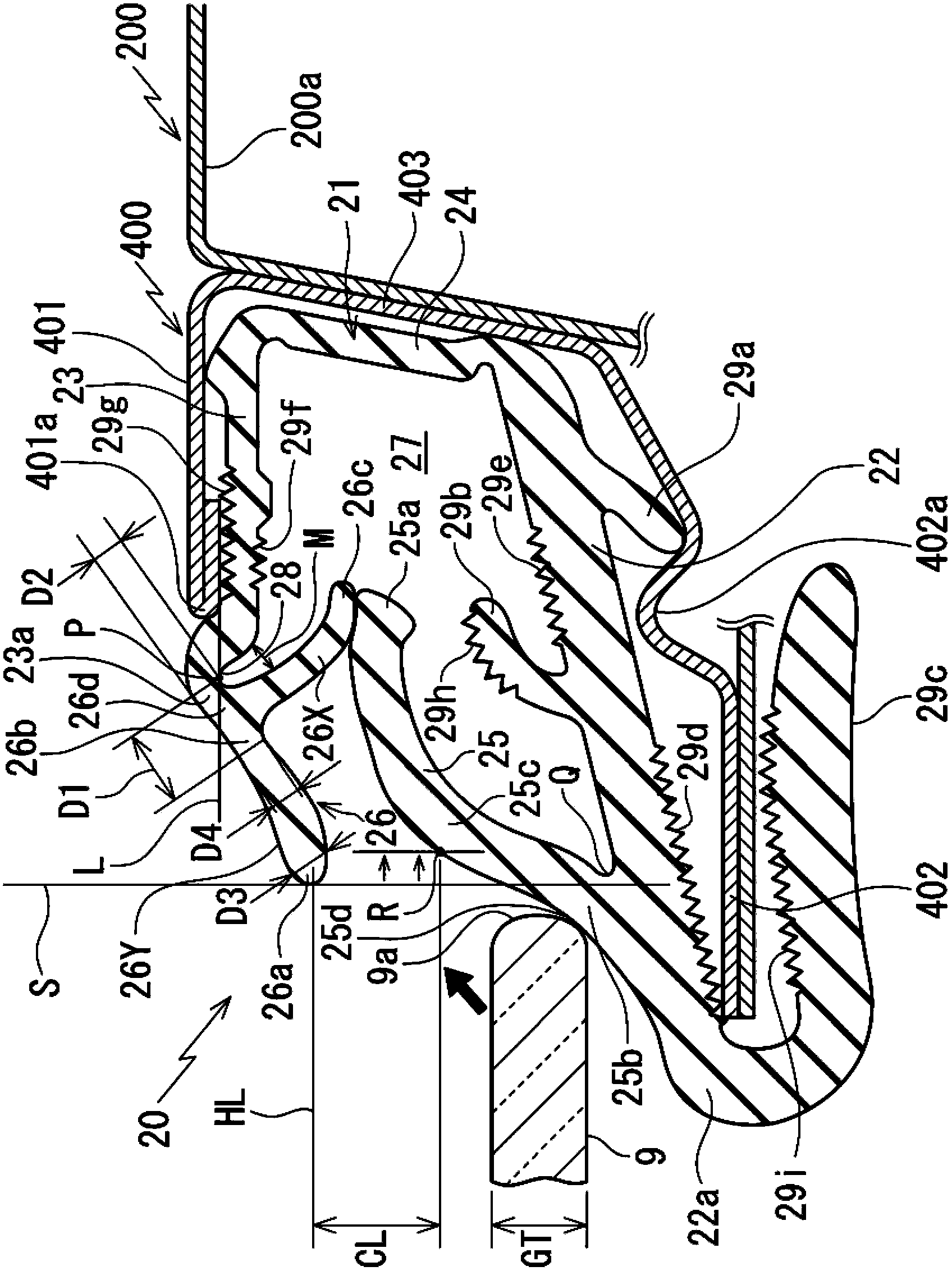 Glass run and method of assembling door glass on glass run