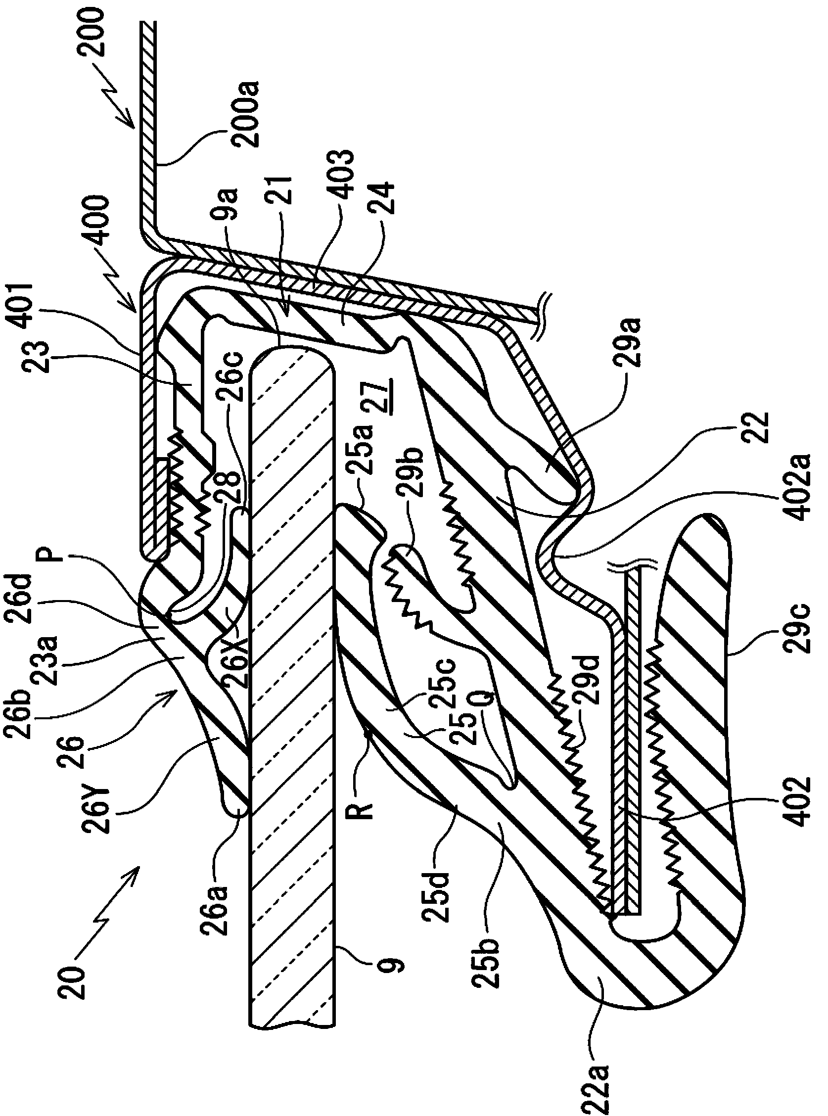 Glass run and method of assembling door glass on glass run