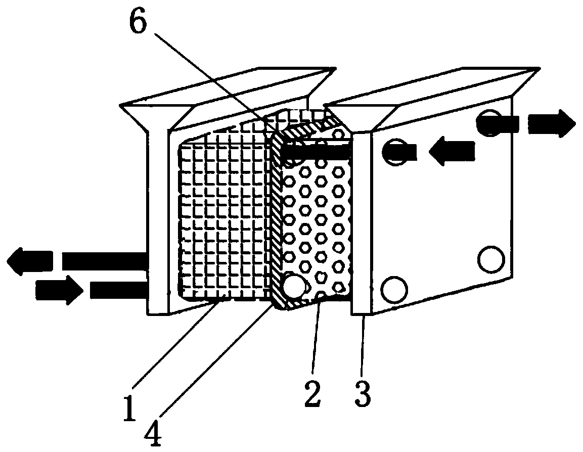 Constant temperature flow microalgae photobioreactor