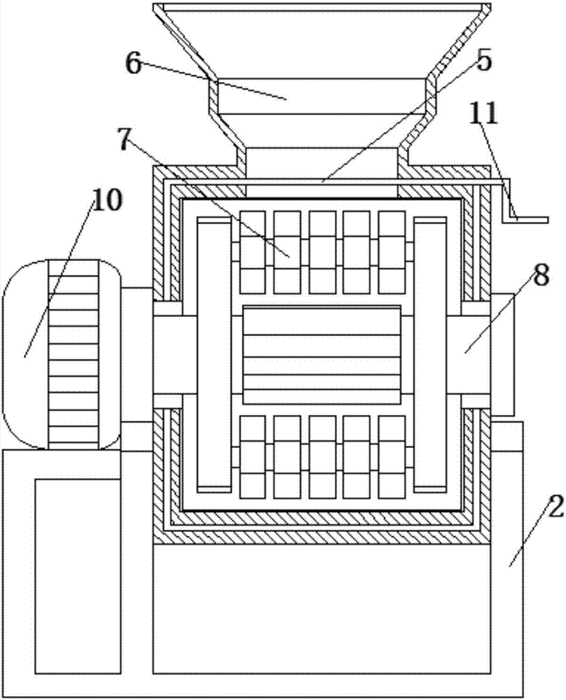 Feed grinder with hole diameter size of filter screen capable of being adjusted for goat breeding