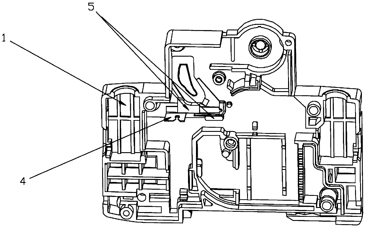 Current-limiting type circuit breaker with anti-seismic property