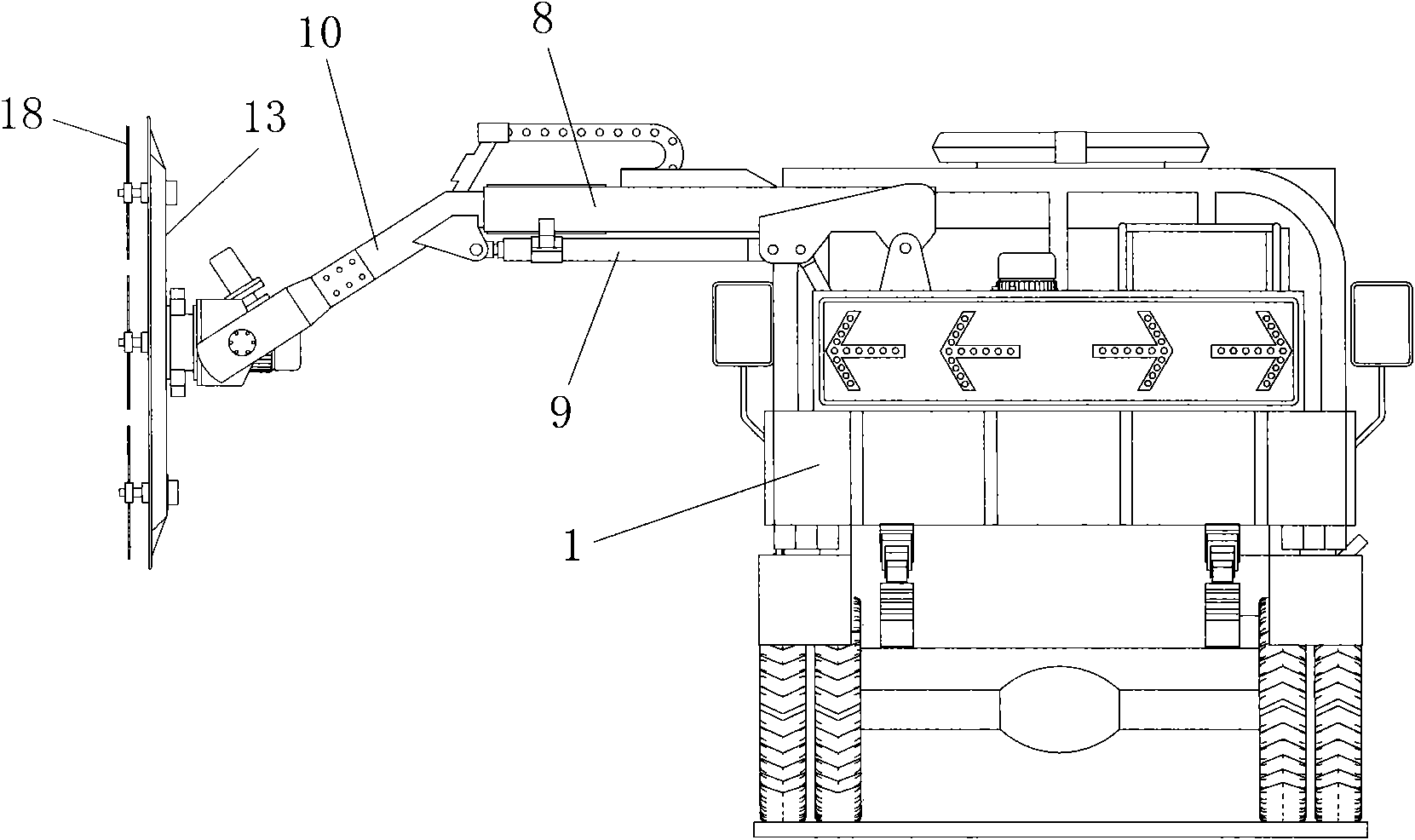 On-vehicle hedge clipping machine