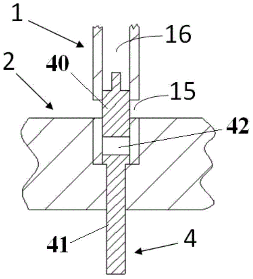 Automatic reaction device and method for pretreating cells