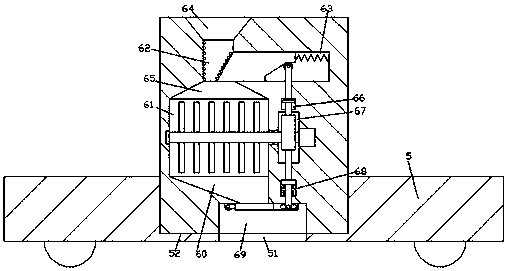 Fertilizing device with function of crushing caking fertilizer