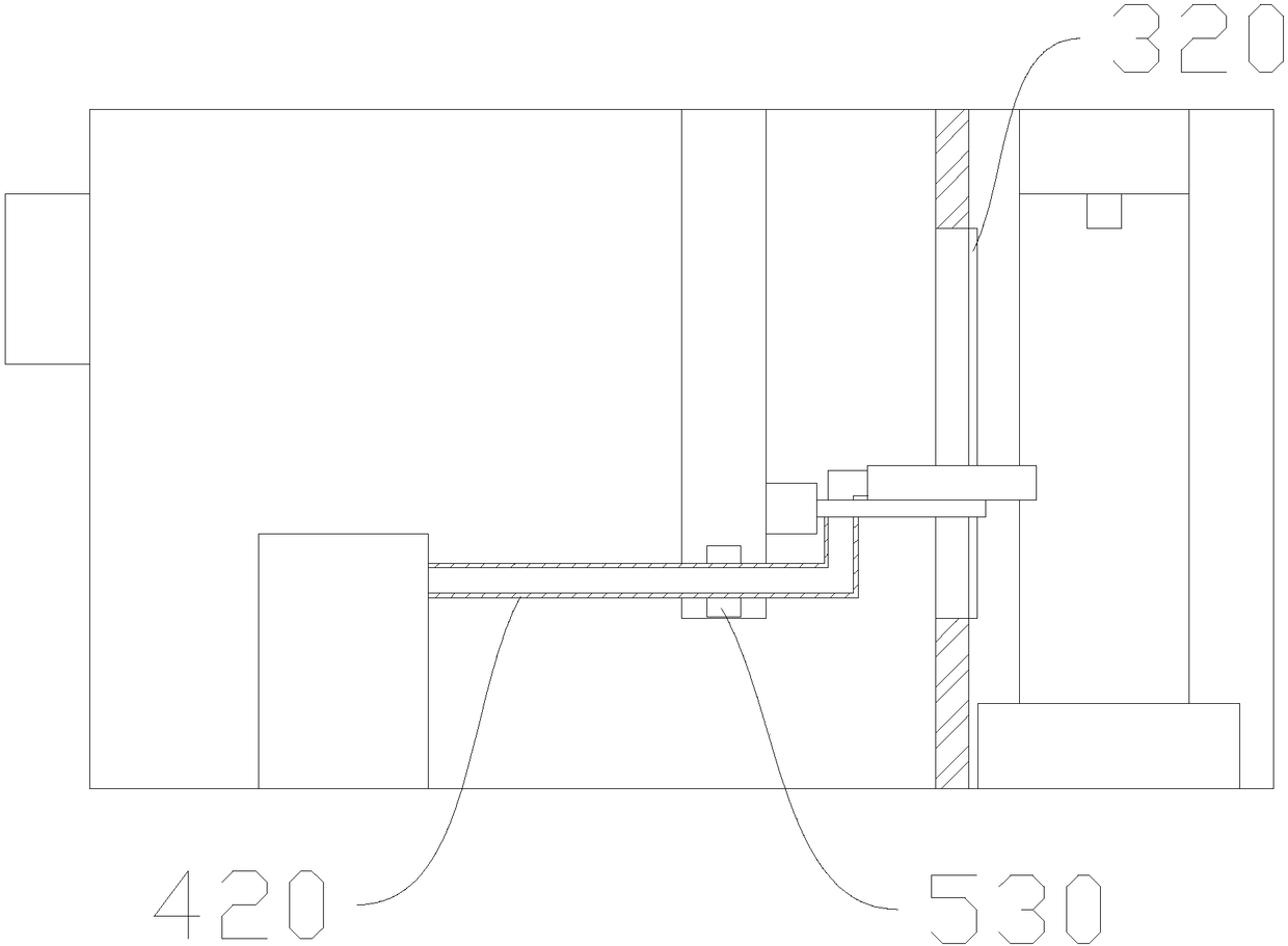 Automatic powder spraying device and using method thereof