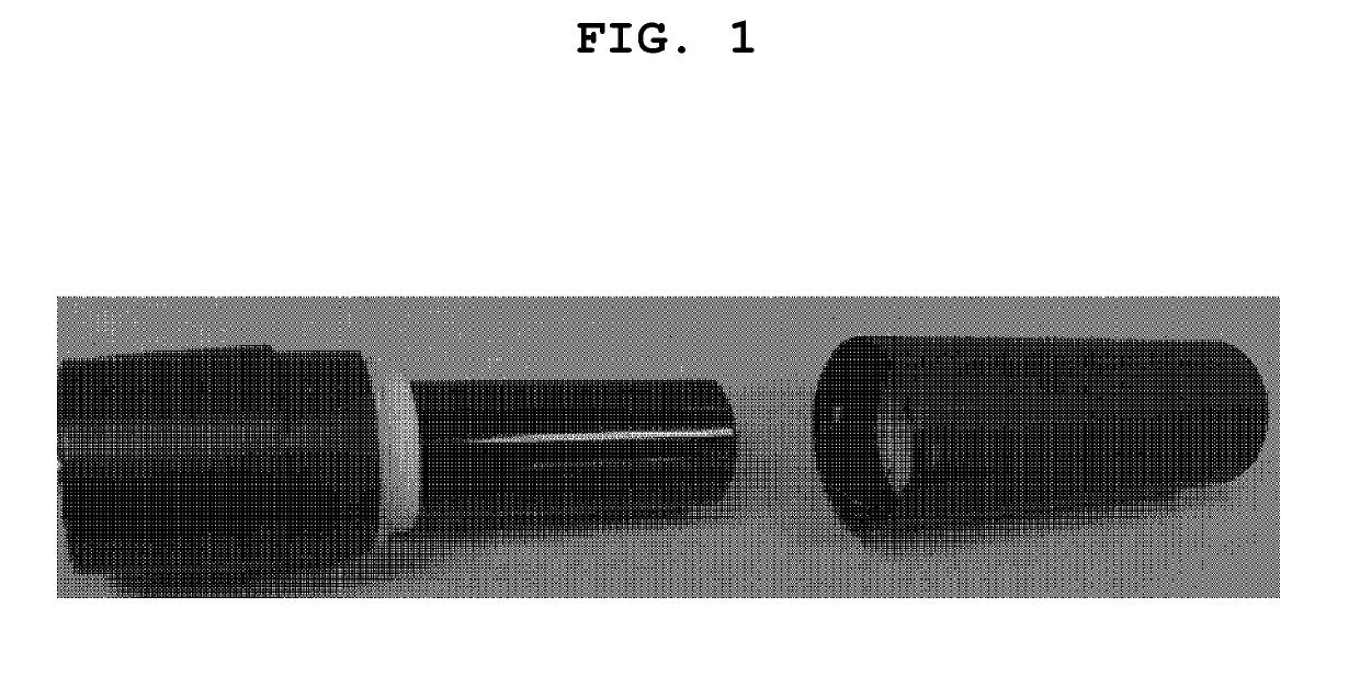 Airtight lip cosmetic case having improved sealing capability