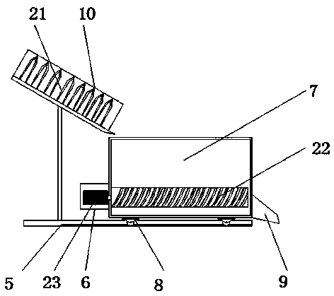 Smashing and washing device for waste plastic recycling