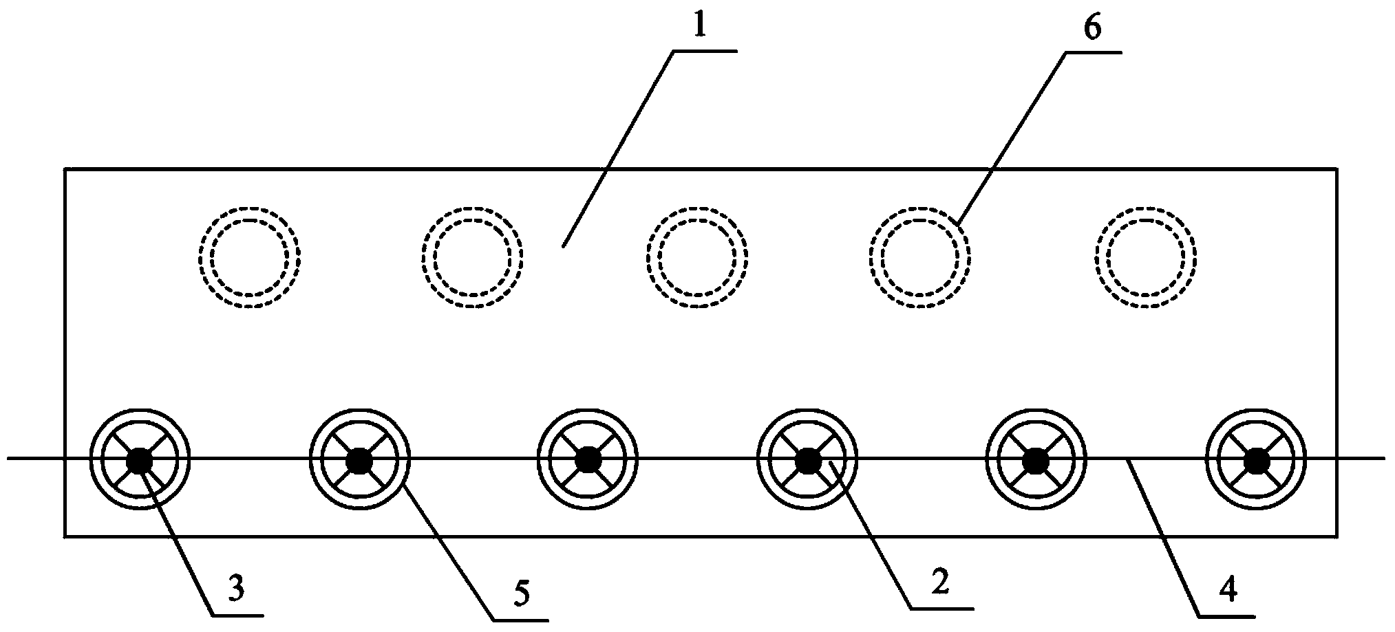 Atmospheric pressure large-area uniform space plasma generating device