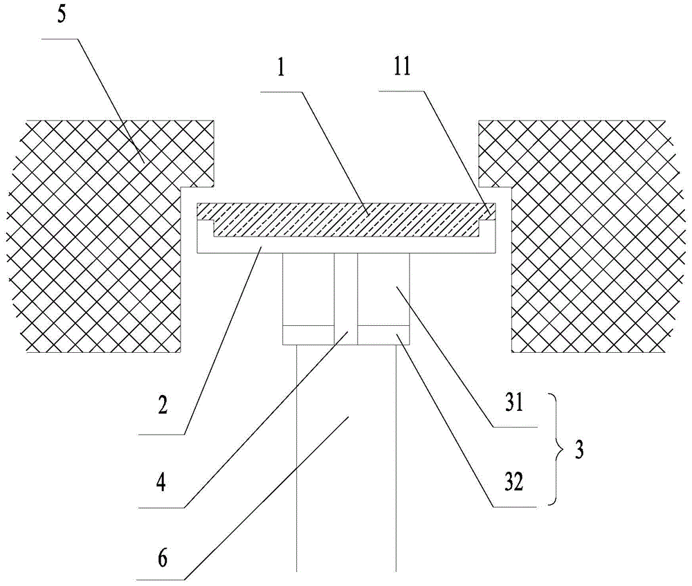 A moving seal for a preheating furnace