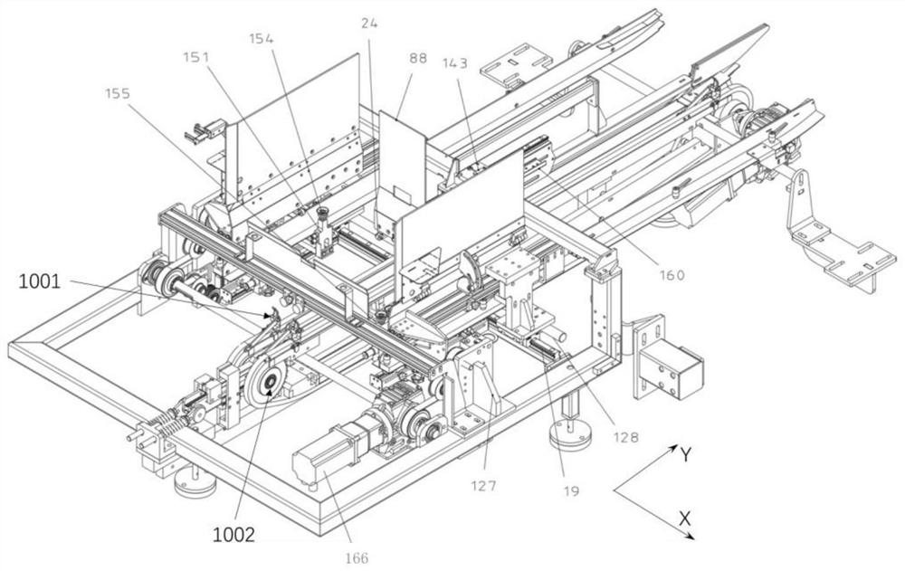 A shallow tray cardboard transport device and cardboard transport method