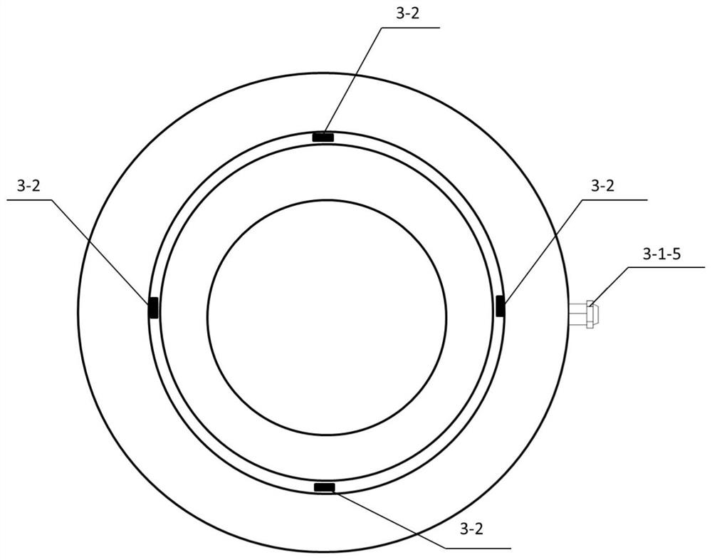 Water turbine top cover bolt looseness detection system and design method of detector