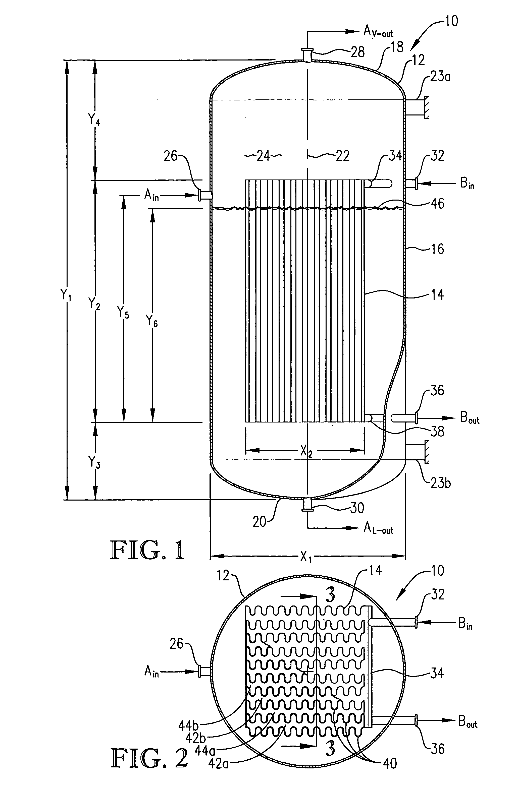 Vertical heat exchanger configuration for LNG facility