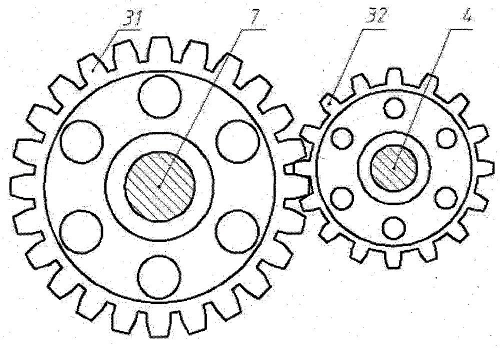 Wheel skating garbage cleaning device