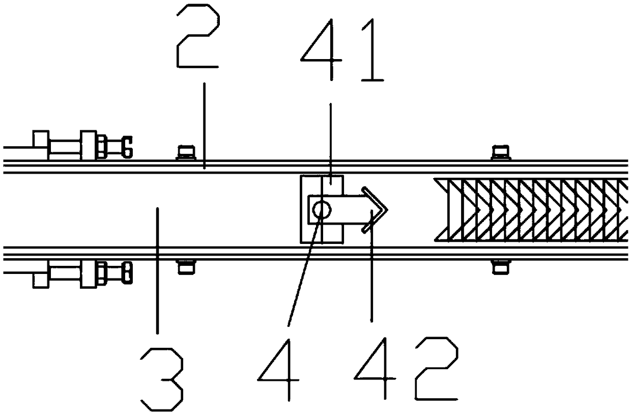 Corner wrapping mechanism for ceramic tile packaging