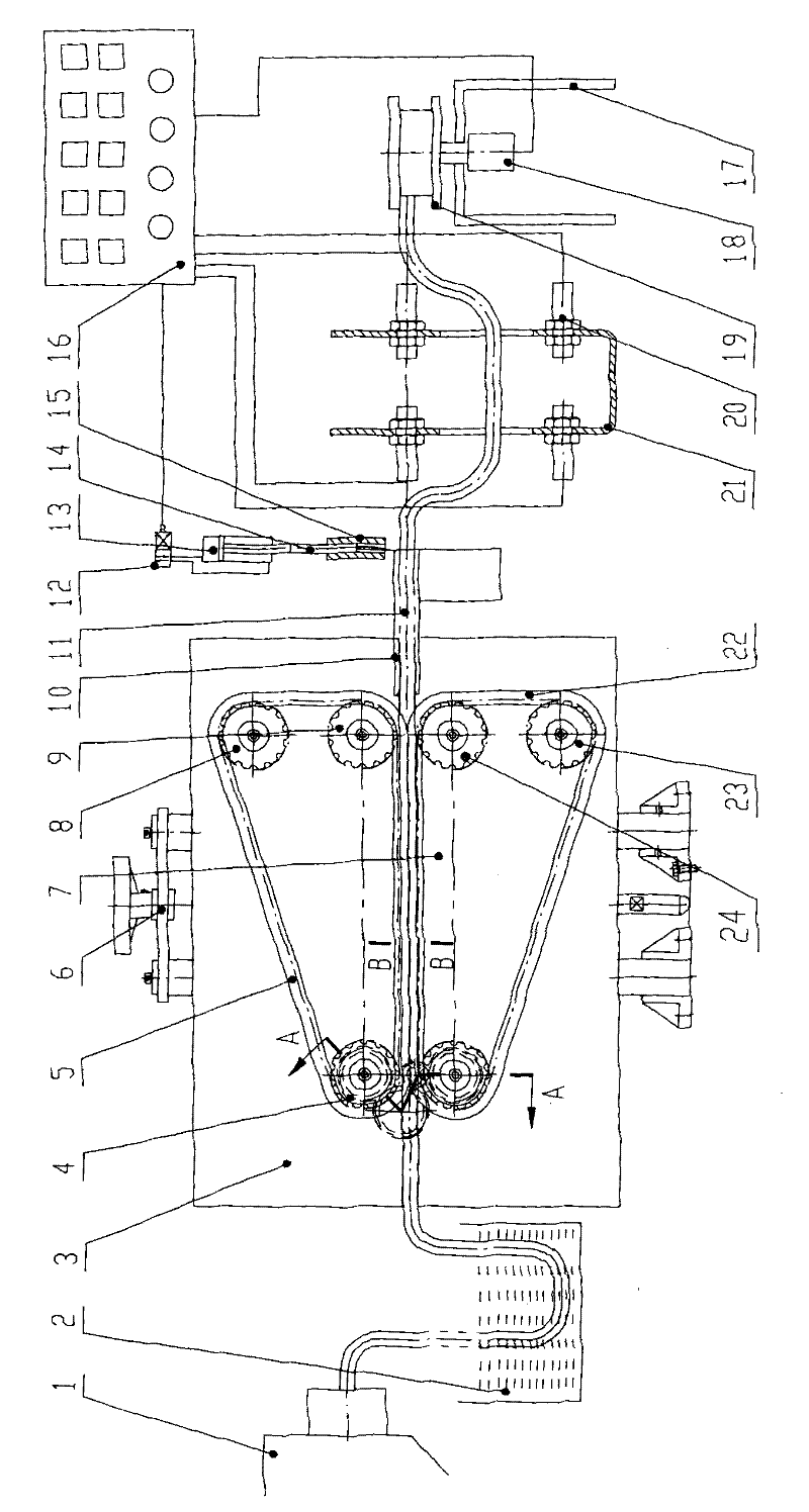 Automatic fixed-length cutting machine for soft rubber hose