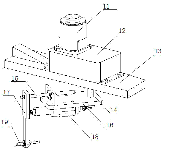 Automatic radial run-out measuring device