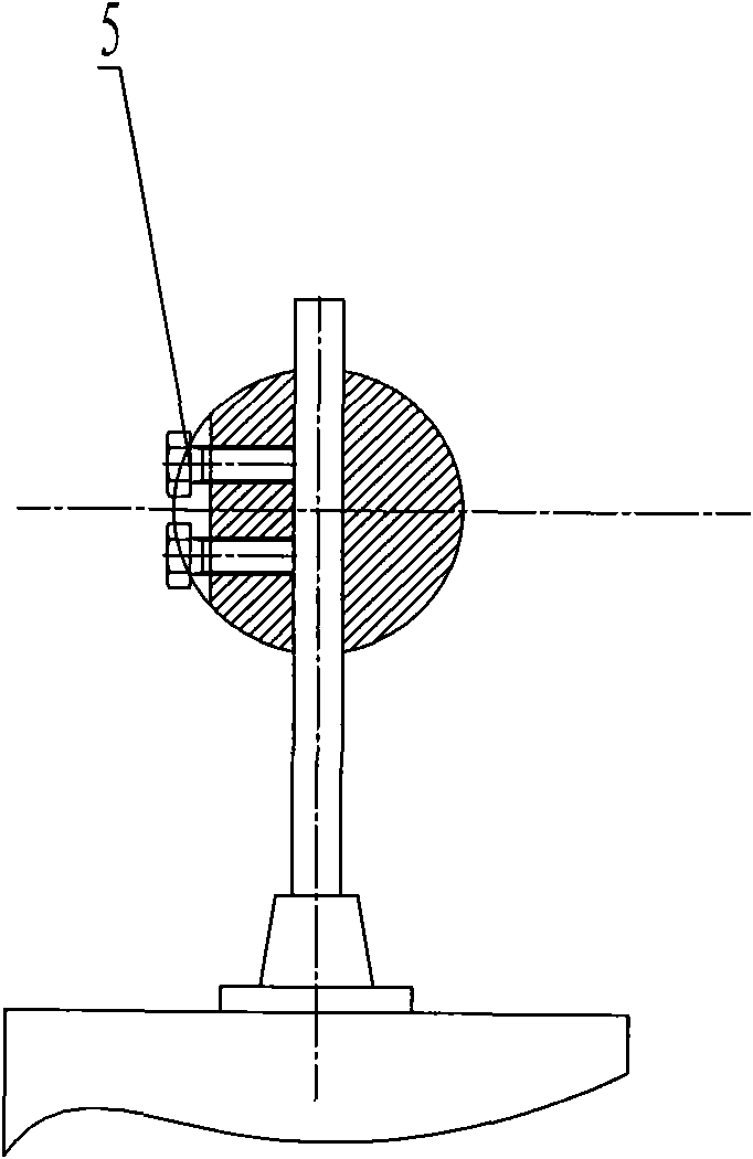 Balance weight mechanism of wire drawing machine