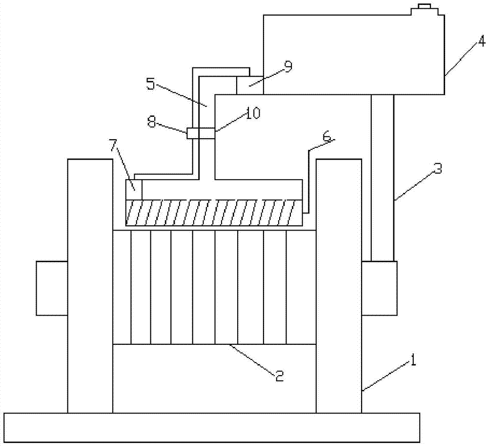 Winch with automatic lubricating device