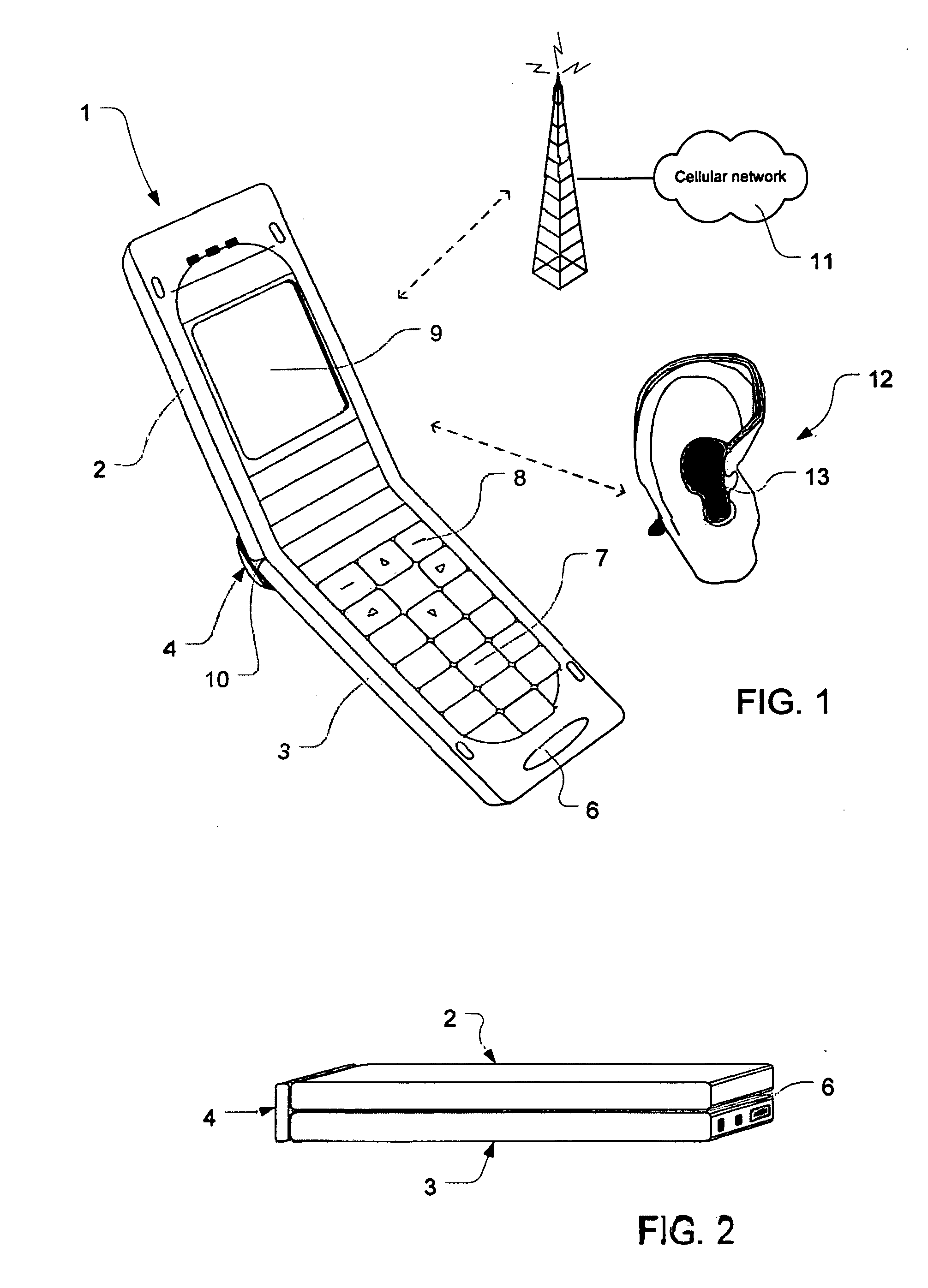 Mobile communication device with reduced electric field emission levels near the earpiece