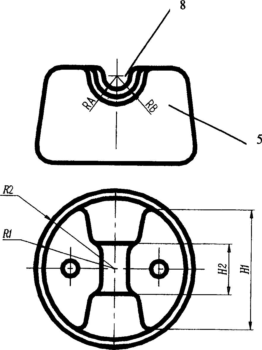 Compound post insulator for preventing broken wire of aerial insulated conductor caused by lightning strike