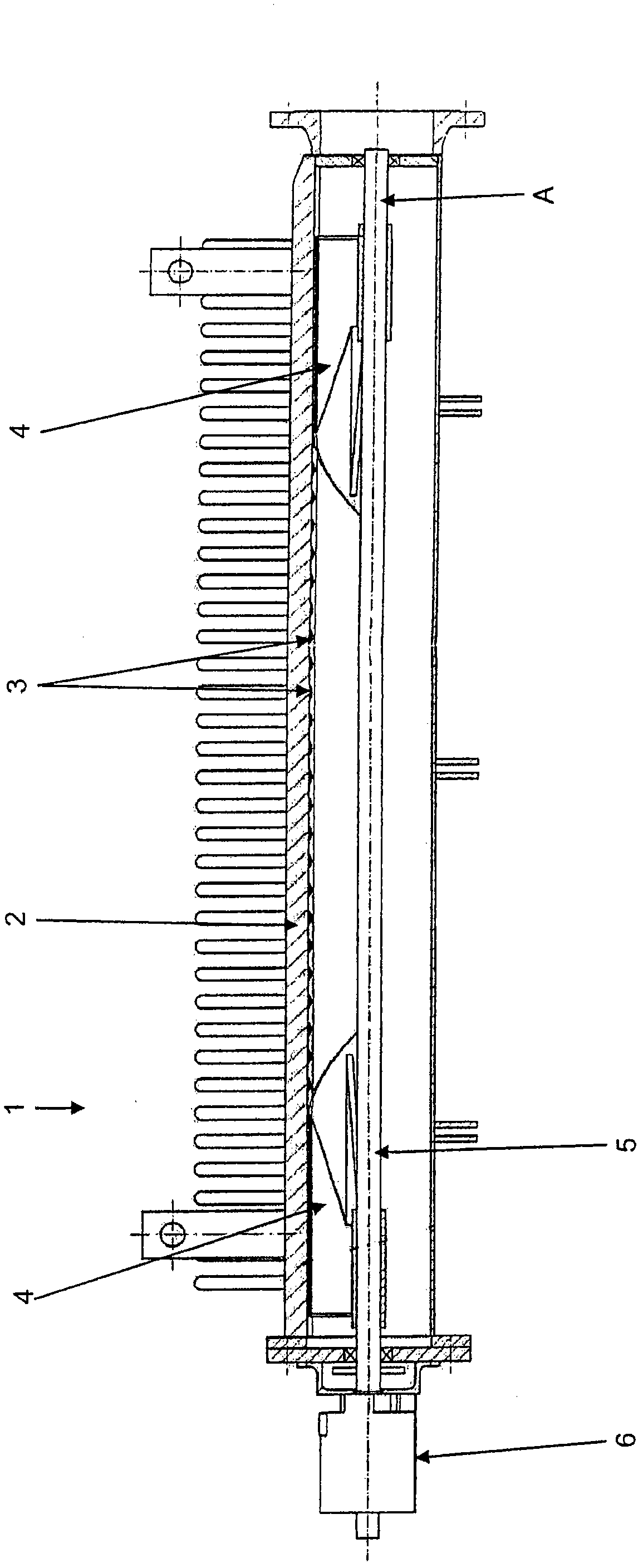 Spray bar, path and method for applying a medium onto a product