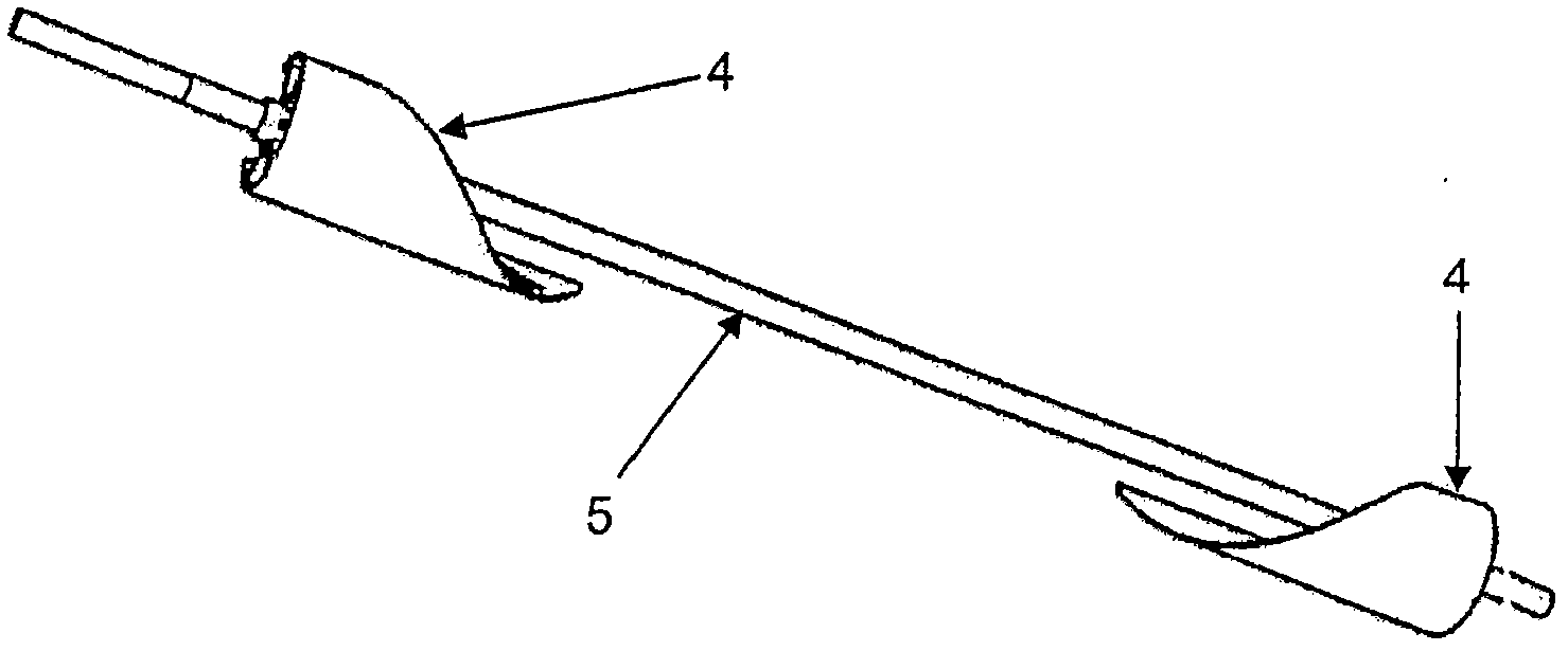 Spray bar, path and method for applying a medium onto a product