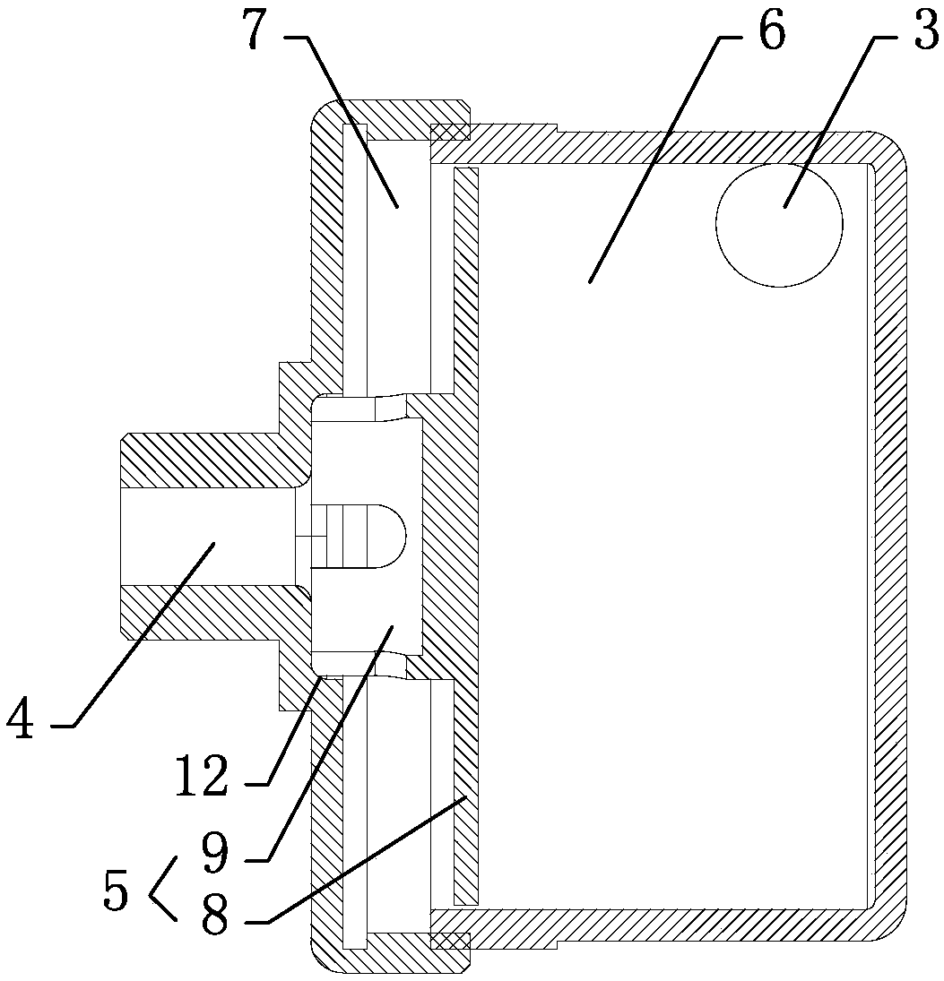 Silencer and silencing method thereof