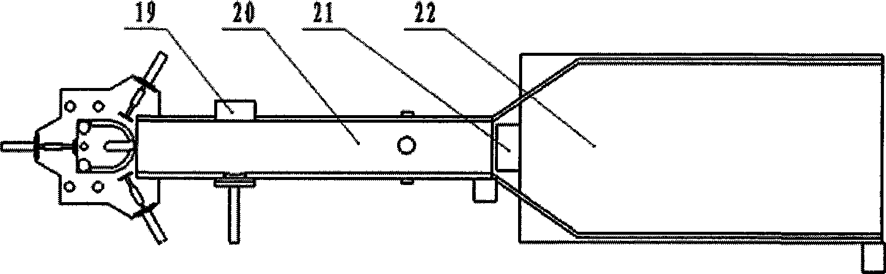 Charging device of automatic apple peeling machine