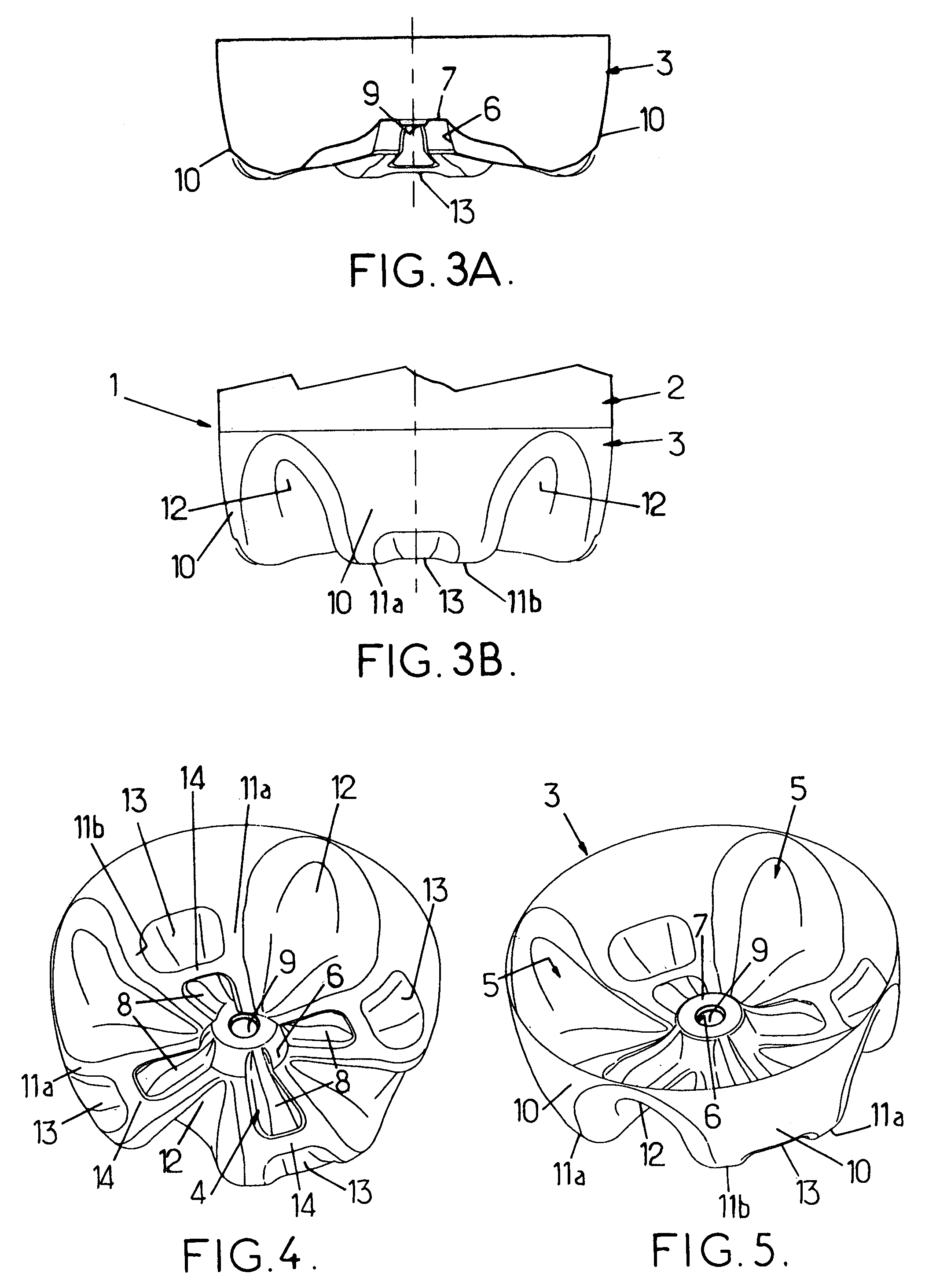 Thermoplastic container whereof the base comprises a cross-shaped impression