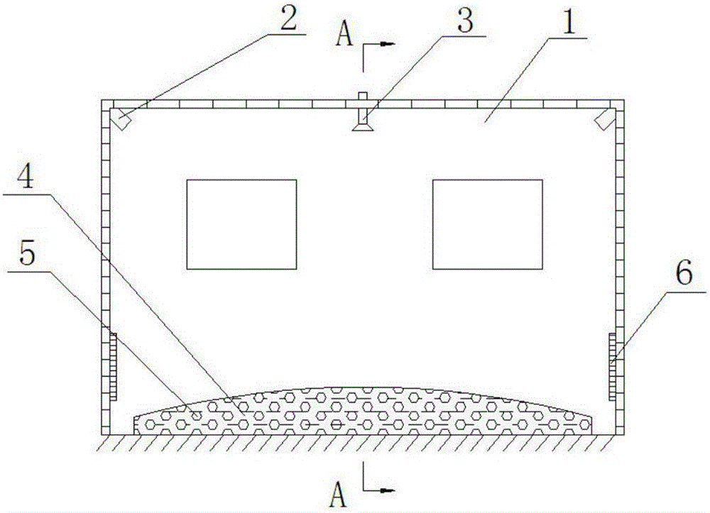 Solar constant-temperature pig raising house with arched bottom face