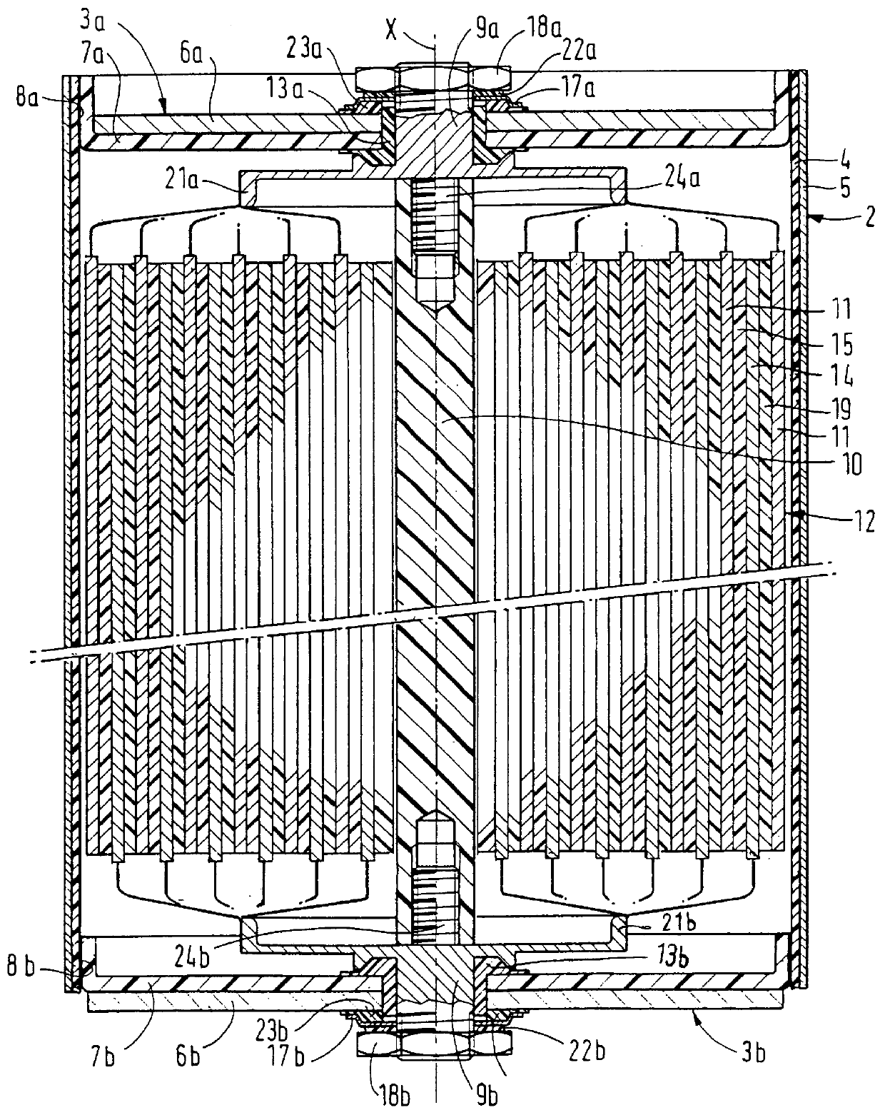 Sealed cell having a multilayer case