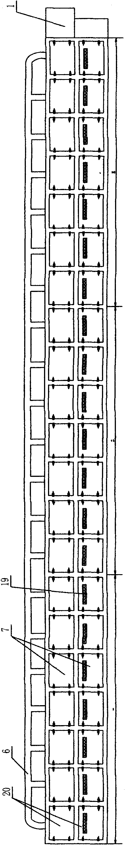 Device and process for removing red skin of peanuts by partitioned temperature control quick cooling at low temperature