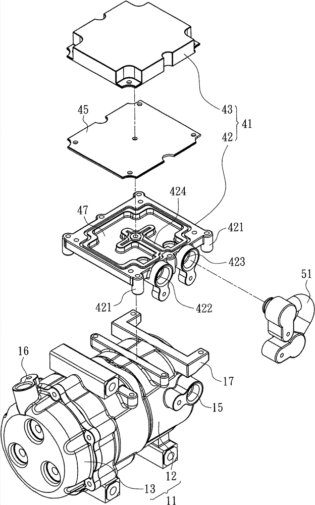 Power-driven compressor capable of preventing overheating of control circuit