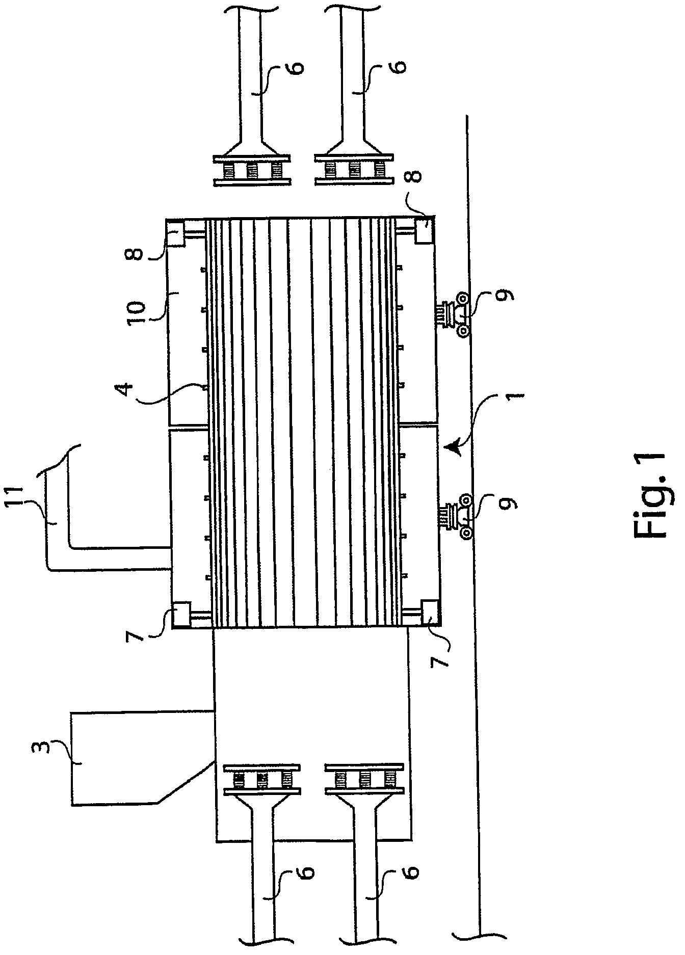 Double flow cage compactor dryer apparatus and method of compacting and drying wastes