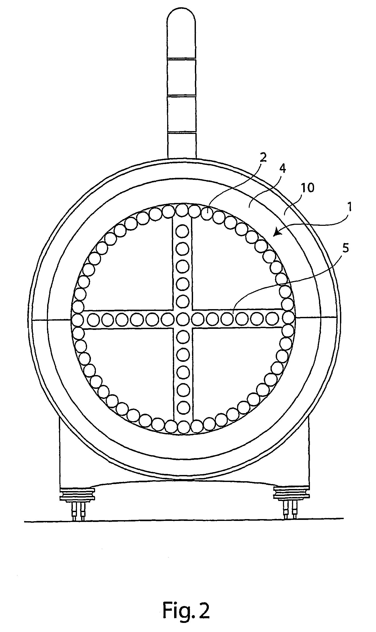 Double flow cage compactor dryer apparatus and method of compacting and drying wastes