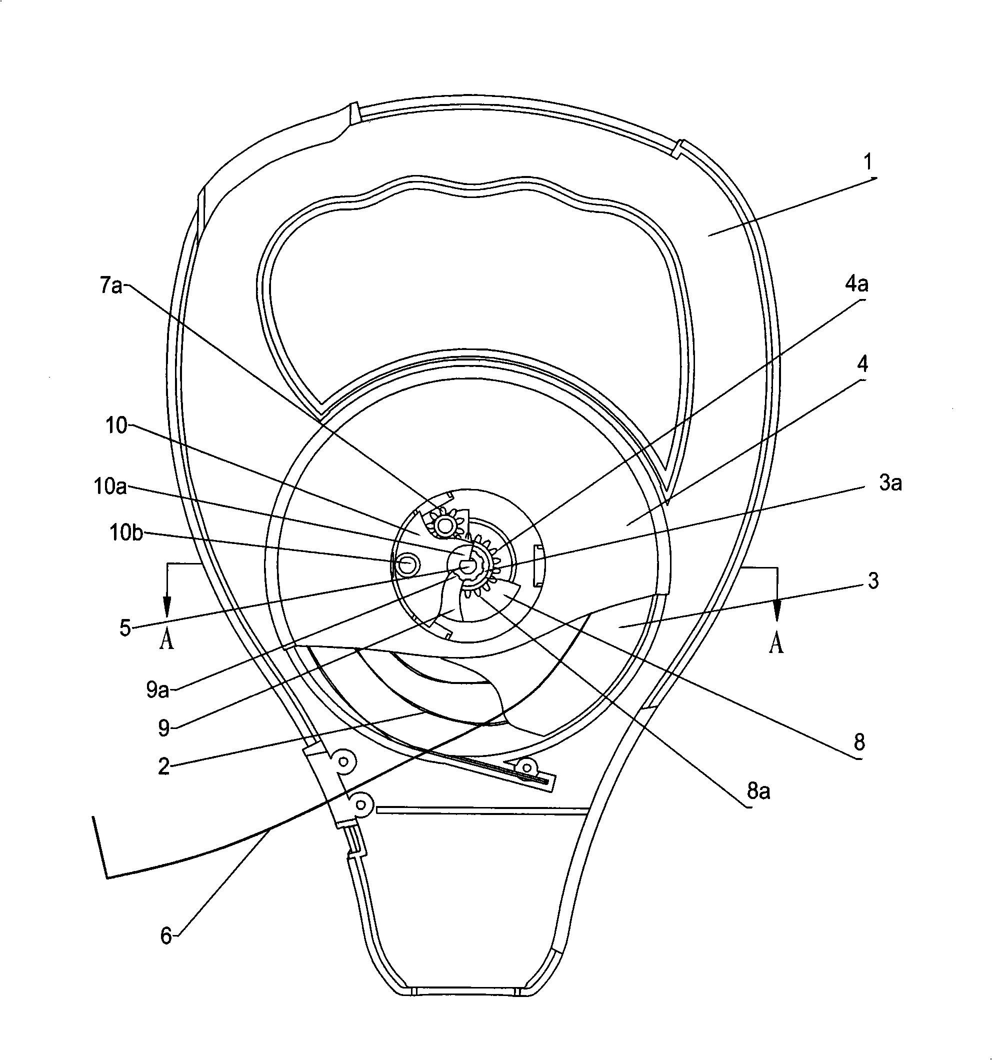 Tape measure and driving mechanism thereof