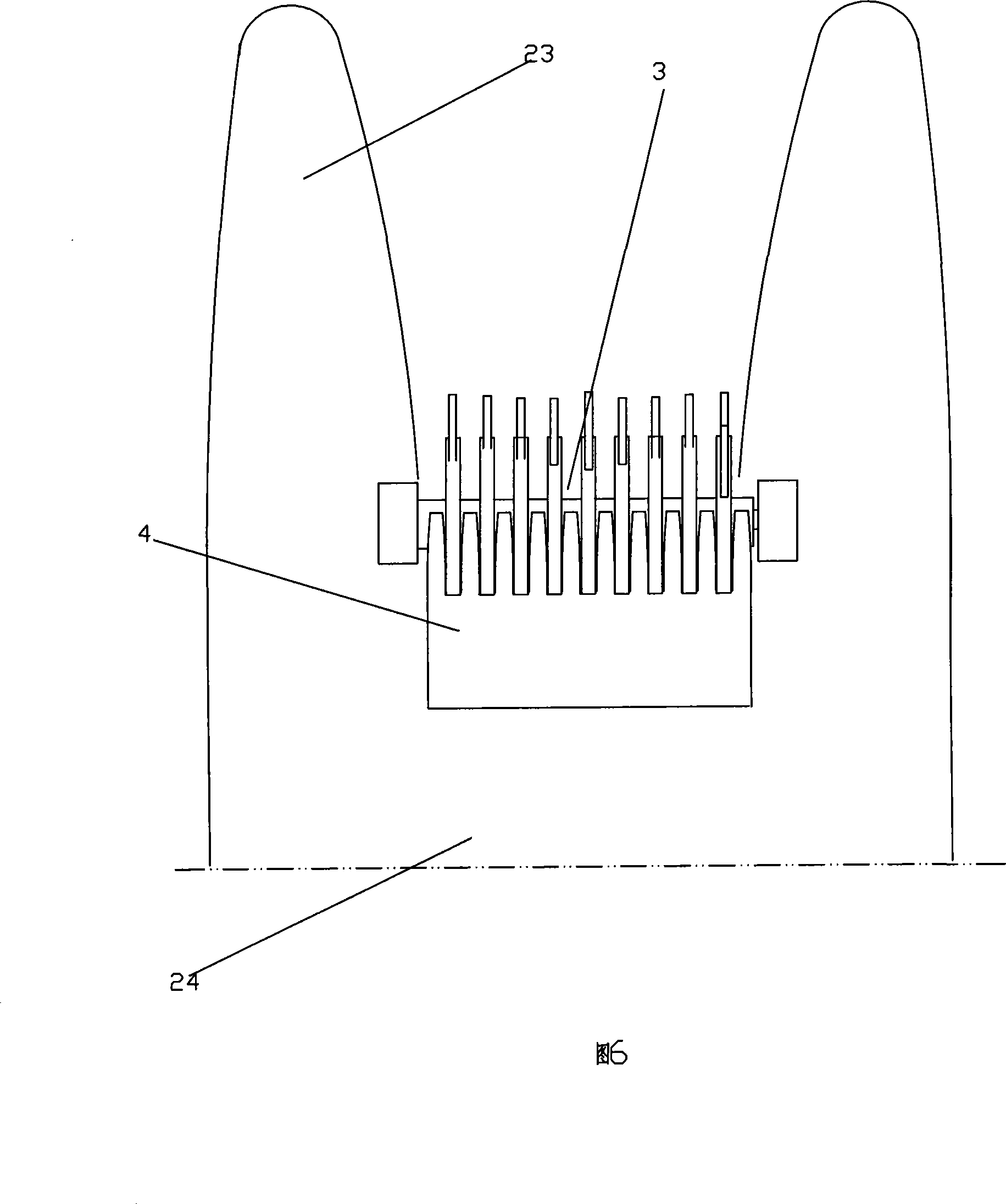 Device for cleaning waters floating material