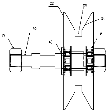 Traction device of compensation chain plastic dipping equipment