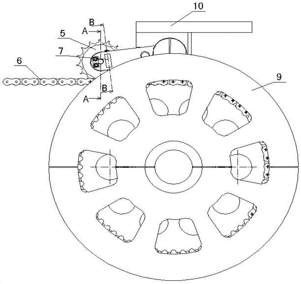 Engagement and disengagement overturning mechanism for accumulation conveyor