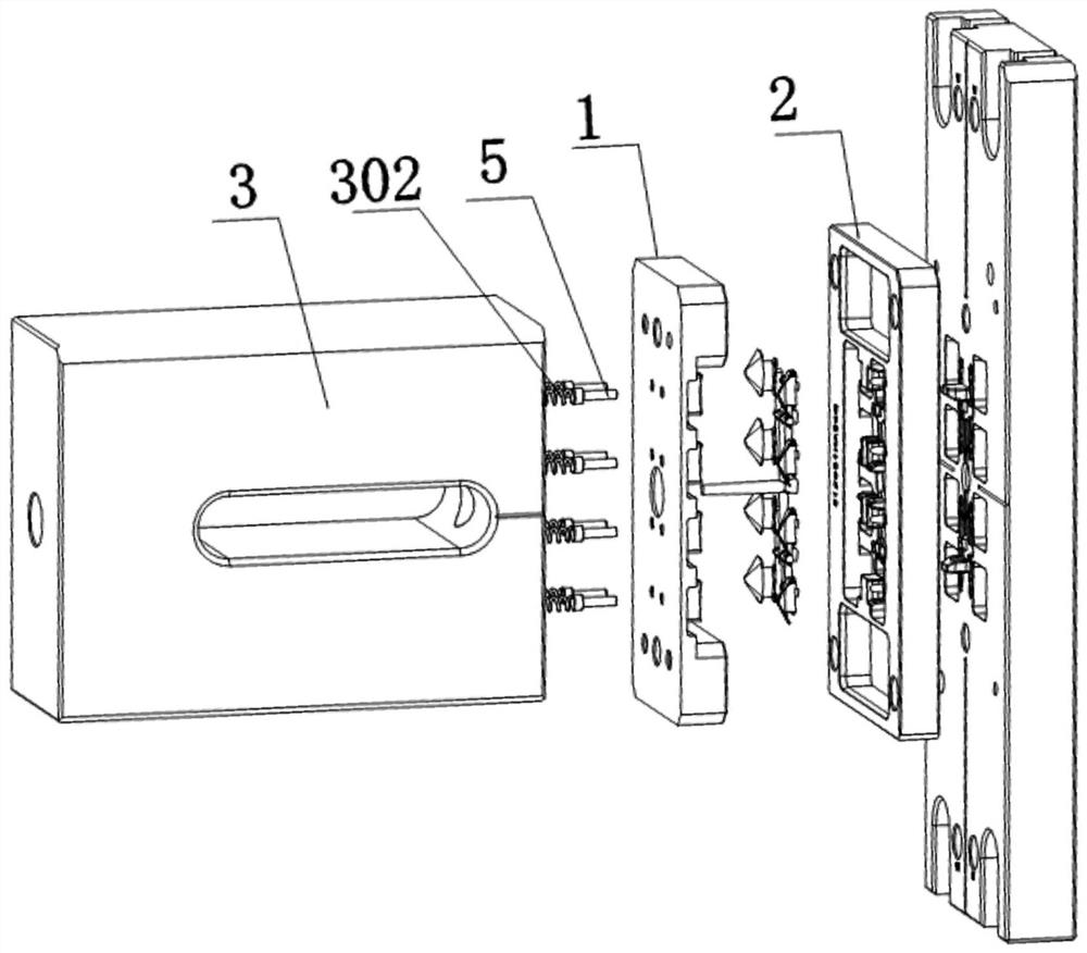 Intelligent notching device and method for soft rubber product