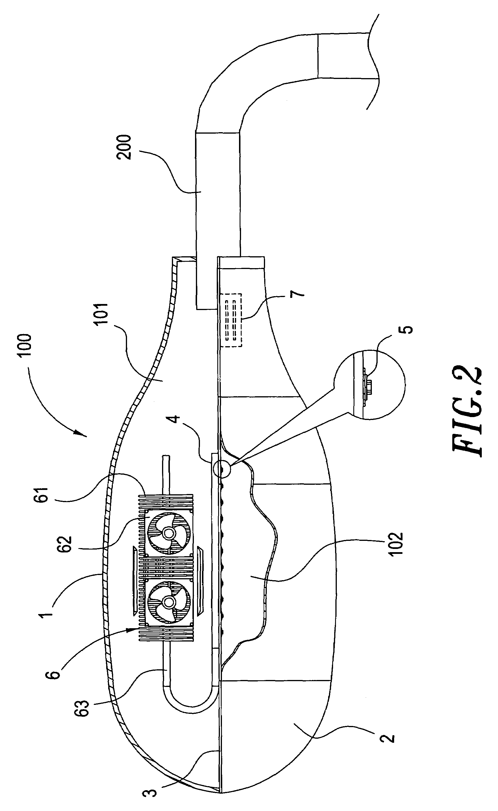 Heat dissipating pole illumination device