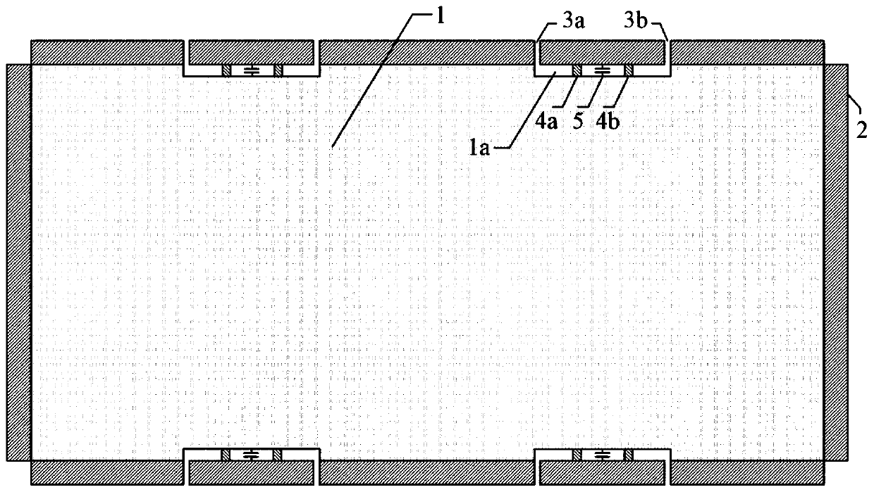 Capacitively-decoupled broadband 5G MIMO mobile phone antenna